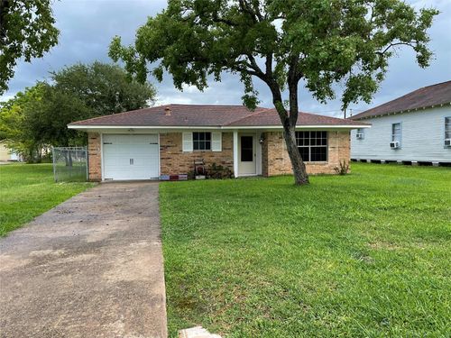 6 N Avenue C, Freeport, TX, 77541-4226 | Card Image
