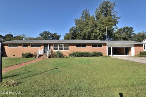 101 Ioka St, Battleboro, NC, 27809-8925 | Card Image