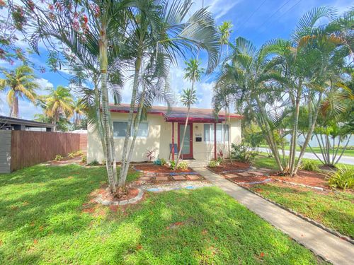 1645 Ne 16th Ave, Fort Lauderdale, FL, 33305-3304 | Card Image