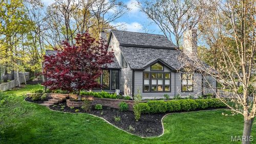 1033 Huthmaker Ave, Kirkwood, MO, 63122-6914 | Card Image