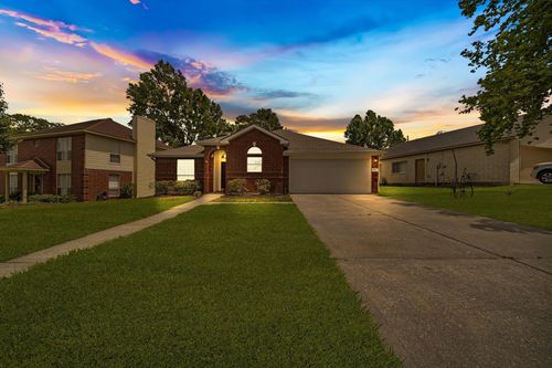 7063 Gentle Breeze Dr, Willis, TX, 77318-9180 | Card Image