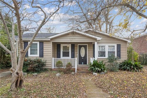 527 Ashlawn Drive Drive, Norfolk, VA, 23505 | Card Image