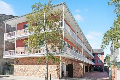 apt-203-1127 Dauphine St, New Orleans, LA, 70116-2472 | Card Image