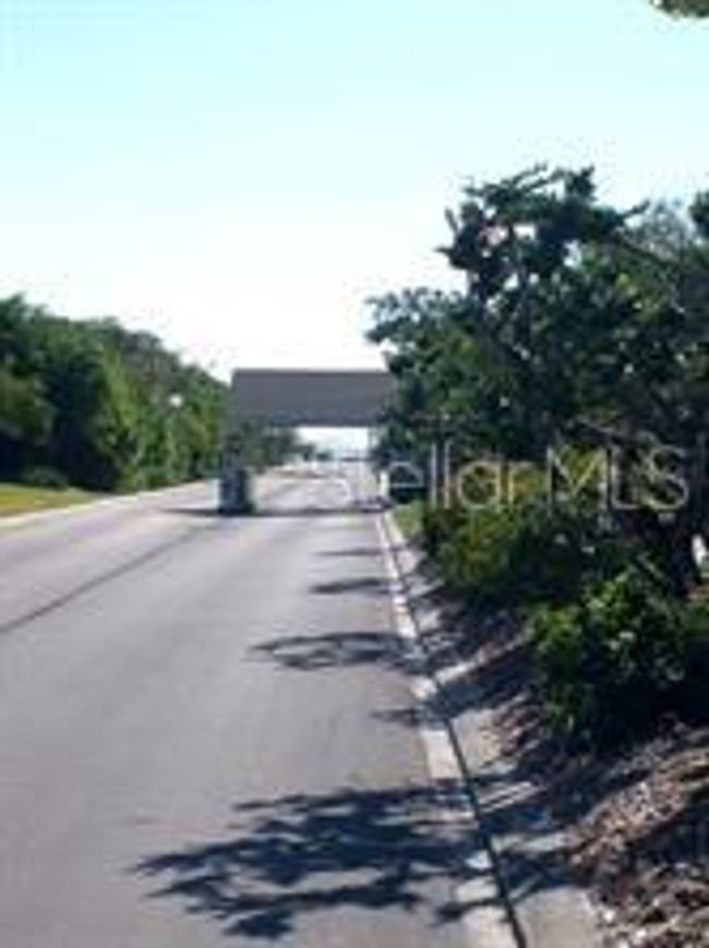 24 hour manned guard gate | Image 8