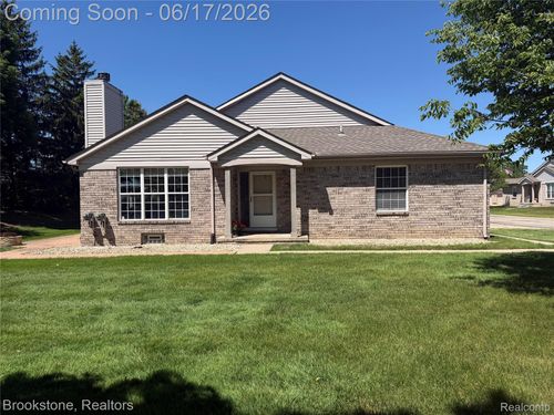 41021 Glenleven Ct, Clinton Township, MI, 48038-5855 | Card Image