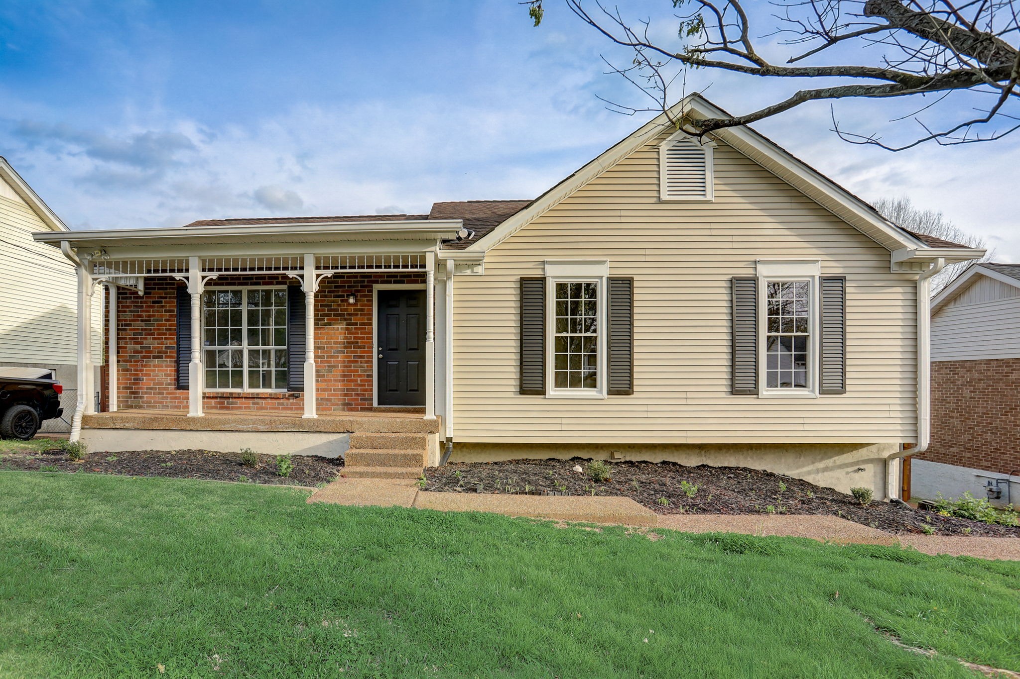 Market Sq, Hermitage, TN 37076