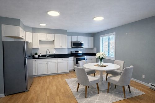 apt-11-16 Cleveland Pl, Gloucester, MA, 01930-2780 | Card Image