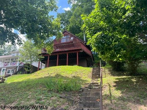 564 Maple Lake Rd, Bridgeport, WV, 26330-7806 | Card Image