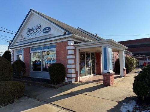 152 Albion St, Wakefield, MA, 01880-3220 | Card Image