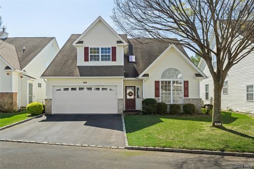 131 Constantine Way, Mount Sinai, NY, 11766-3007 | Card Image