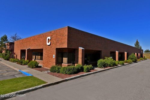 c-2000 W Intl Airport Rd, Anchorage, AK, 99502-1117 | Card Image