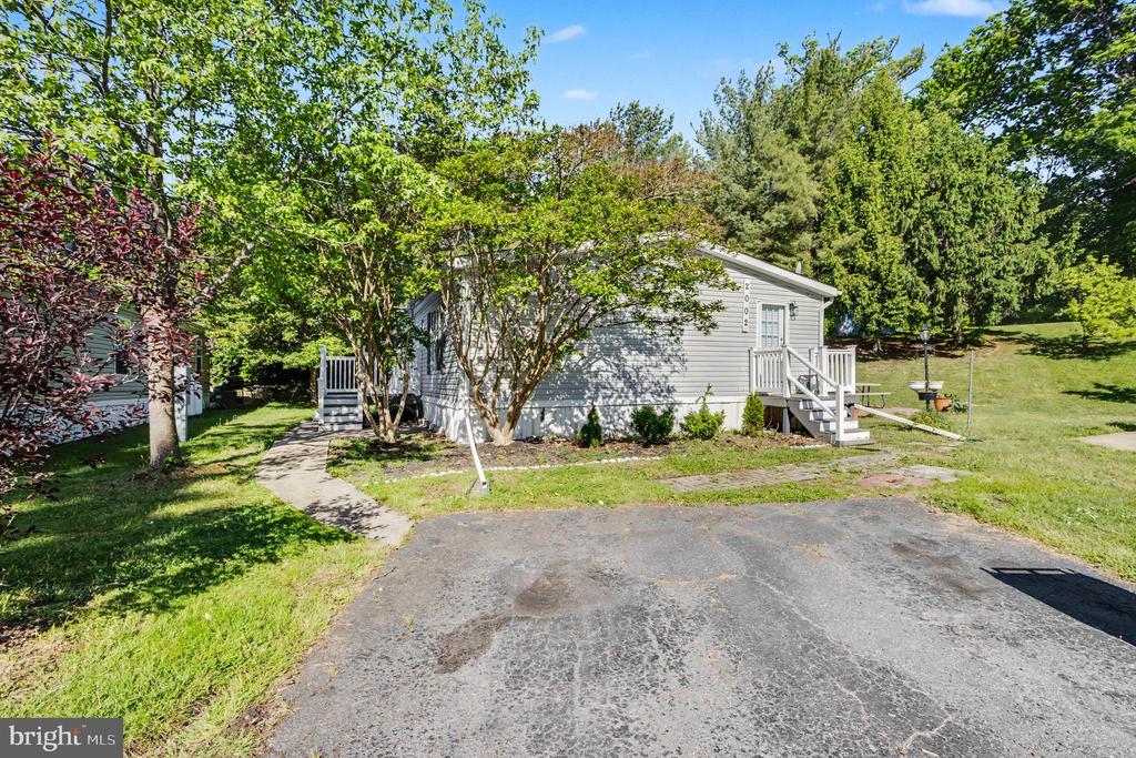 Residential in EDGEWOOD