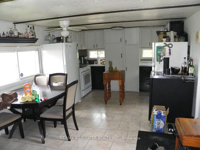 9774 Lake Rd, House other with 2 bedrooms, 1 bathrooms and 6 parking in Kettle And Stony Point Fn ON | Image 8