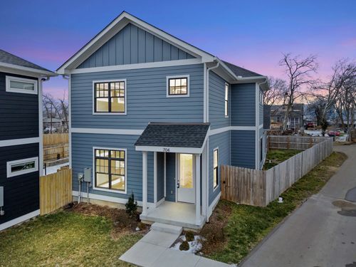 704 26th Ave N, Nashville, TN, 37208-3606 | Card Image