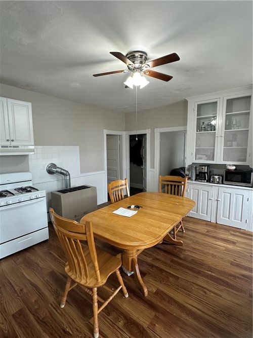 3-29 Prospect St, Bristol, RI, 02809-3174 | Card Image