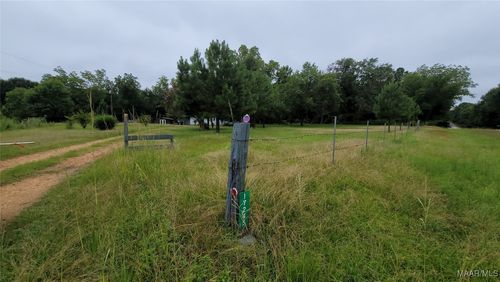 17245 County Road 37 S, Letohatchee, AL, 36047-5622 | Card Image