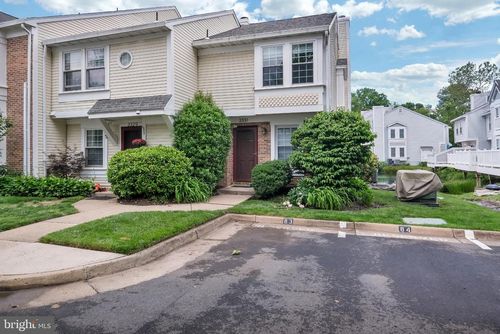 6-8-3331 Lakeside Drive, FALLS CHURCH, VA, 22041 | Card Image