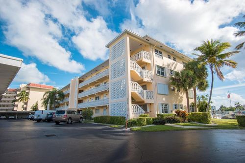 205-230 N Federal Hwy, Deerfield Beach, FL, 33441-3627 | Card Image