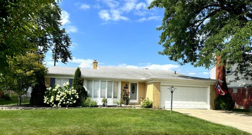 37502 Ladywood St, Livonia, MI, 48154-1447 | Card Image