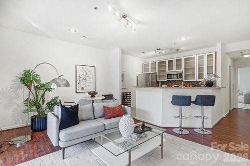 unit-3b-525 N Graham St, Charlotte, NC, 28202-2262 | Card Image