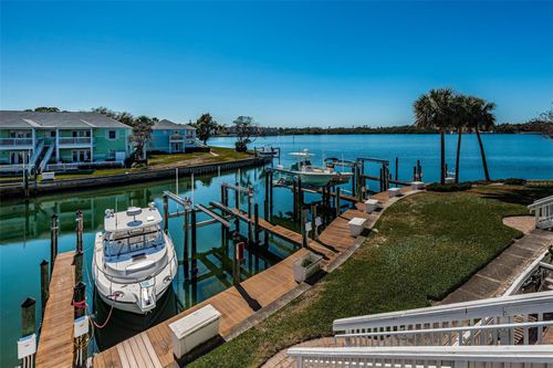 apt-c-5011 Starfish Dr Se, ST PETERSBURG, FL, 33705-6360 | Card Image