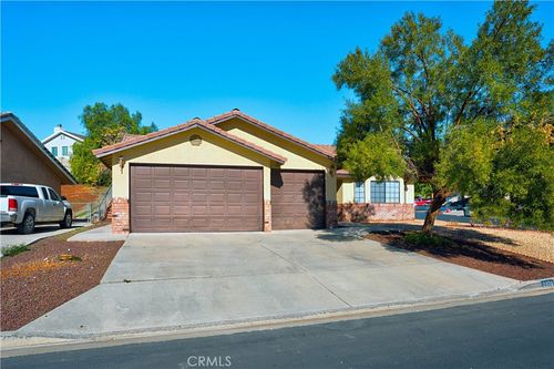 22170 Mustang Ct, Canyon Lake, CA, 92587-7624 | Card Image