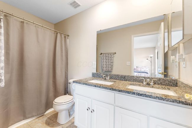 1080 Shady Lake Dr, Condo with 2 bedrooms, 4 bathrooms and null parking in Columbus OH | Image 33