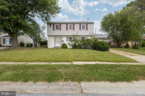8 Colesbery Dr, NEW CASTLE, DE, 19720-3202 | Card Image