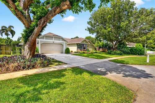 15705 Sw 7th Pl, Sunrise, FL, 33326-2135 | Card Image