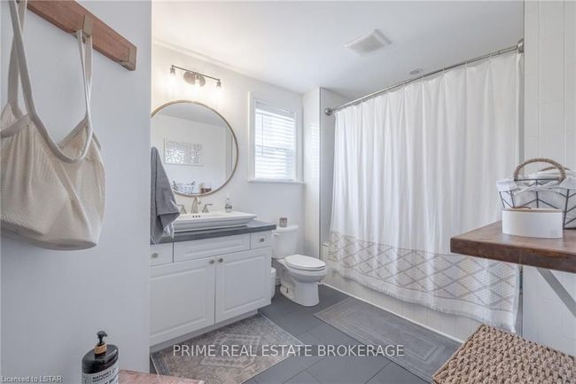 432 Forest Lawn Ave, House other with 3 bedrooms, 0 bathrooms and 5 parking in London ON | Image 31