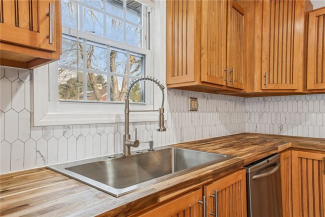138 S Pine Ave, House other with 5 bedrooms, 3 bathrooms and 4 parking in Stoystown PA | Image 16