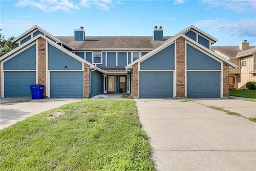 apt-b-512 Ne Brookwood Cir, Blue Springs, MO, 64014-6603 | Card Image