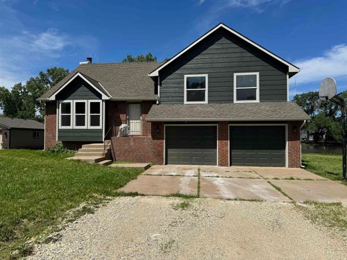 21029 Tower Lakes Cir, Colwich, KS, 67030-8003 | Card Image