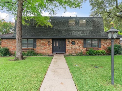 5913 Meredith Ln, Edgecliff Village, TX, 76134-1903 | Card Image