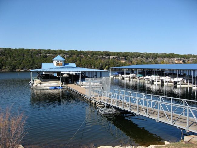101 Eagle Pt, Condo with 2 bedrooms, 2 bathrooms and null parking in Graford TX | Image 34