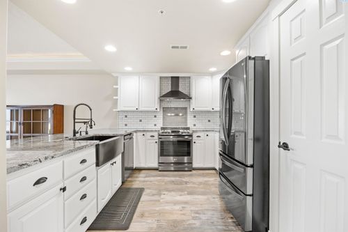 d101-300 Columbia Point Dr, Richland, WA, 99352-4300 | Card Image