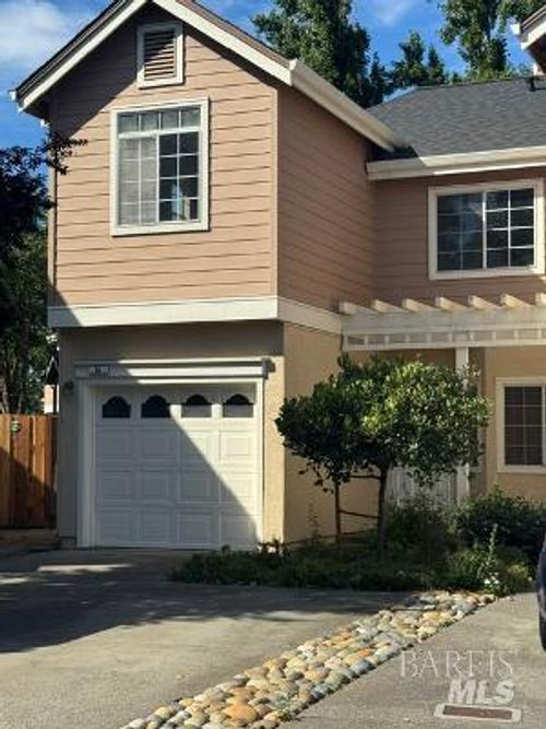 64 Manchester Drive, Fairfield, CA, 94533 | Card Image