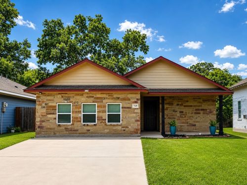 719 E 6th St, Bonham, TX, 75418-3912 | Card Image