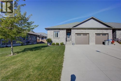 274 Mccourt Pl, Atwood, ON, N0G | Card Image
