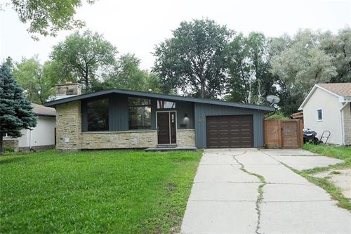 98 Bryn Mawr Rd, Winnipeg, MB, R3T3P5 | Card Image