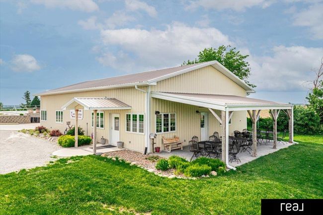 31506 Pioneer Trl, House other with 6 bedrooms, 3 bathrooms and 8 parking in Treynor IA | Image 5