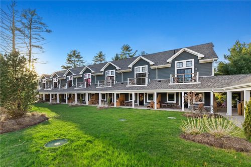 4 White Hawk Rdg, Richmond, RI, 02898-1301 | Card Image