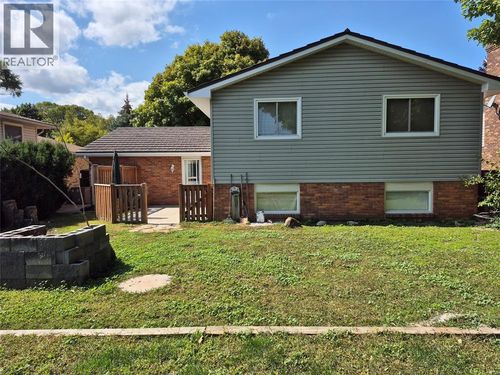 608 Winchester Cres, Sarnia, ON, N7S4P9 | Card Image