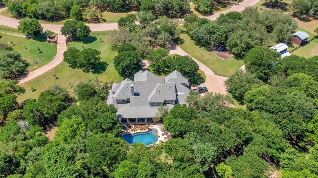 565 Lost Hunters Cyn, House other with 5 bedrooms, 5 bathrooms and 3 parking in China Spring TX | Image 95