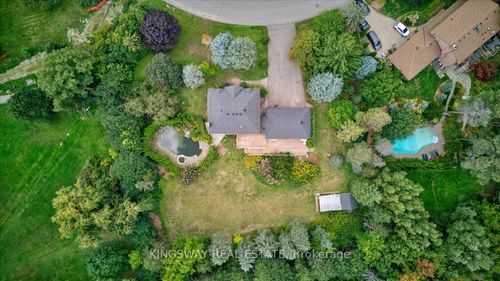 upper-26 Cynthia Cres, Richmond Hill, ON, L4E2P8 | Card Image