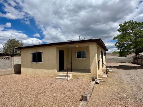 308 52nd St Sw, Albuquerque, NM, 87105-2504 | Card Image