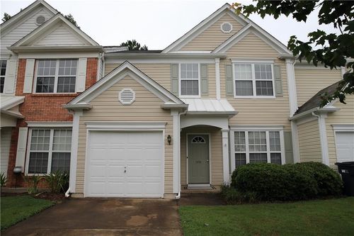 5454 Medlock Corners Dr, Peachtree Corners, GA, 30092-2941 | Card Image