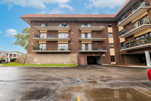 apt-s312-9540 Mayfield Ave, Oak Lawn, IL, 60453-2847 | Card Image