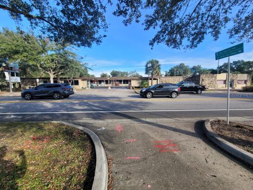 421 E Kennedy Blvd, EATONVILLE, FL, 32751-6801 | Card Image