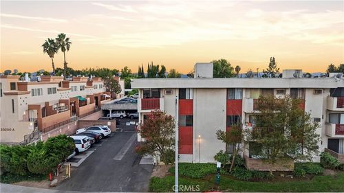 20234 Cantara St, Winnetka, CA, 91306-1870 | Card Image